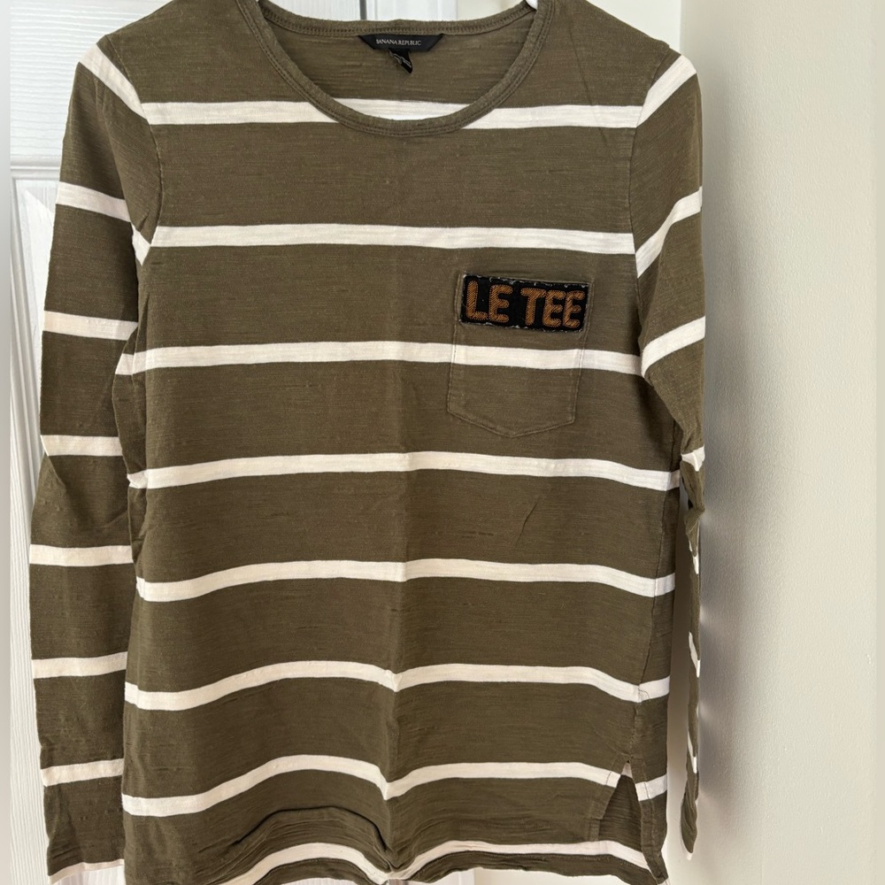 BANANA REPUBLIC • LONG SLEEVE TOP • WOMENS • SMALL • GREEN W WHITE STRIPES